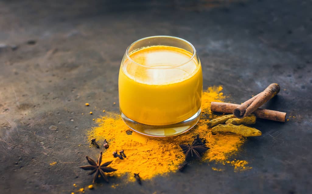 Benefits of Turmeric water: A Magical Fat Burner | LifeBei